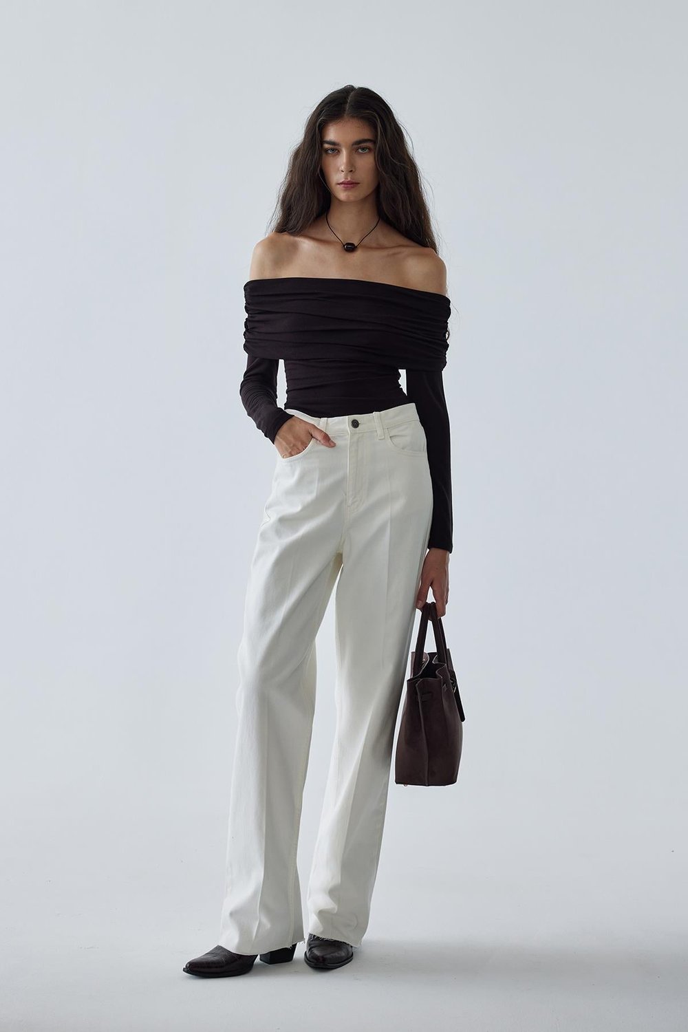 Relaxed Wide Leg Jeans