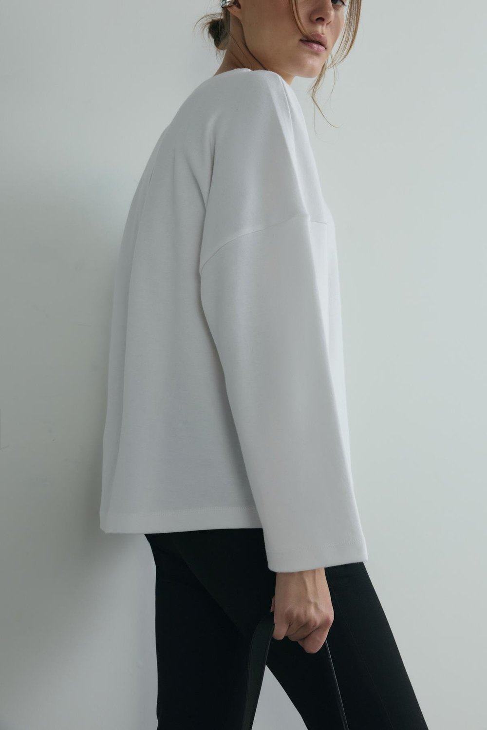 Ekru Katie Uzun Kollu Oversize Tişört