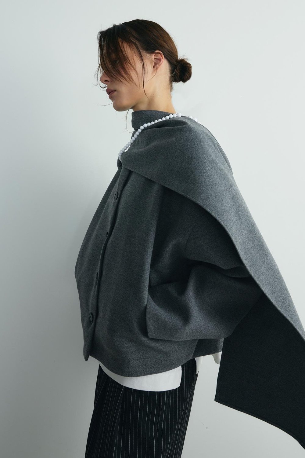 Gri Tuana Atkılı Kısa Kaşe Ceket