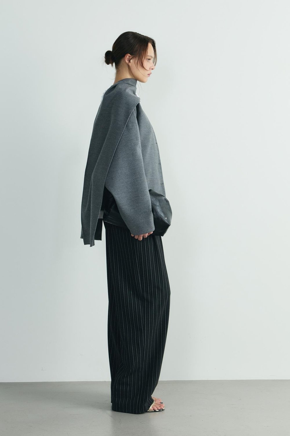 Gri Tuana Atkılı Kısa Kaşe Ceket