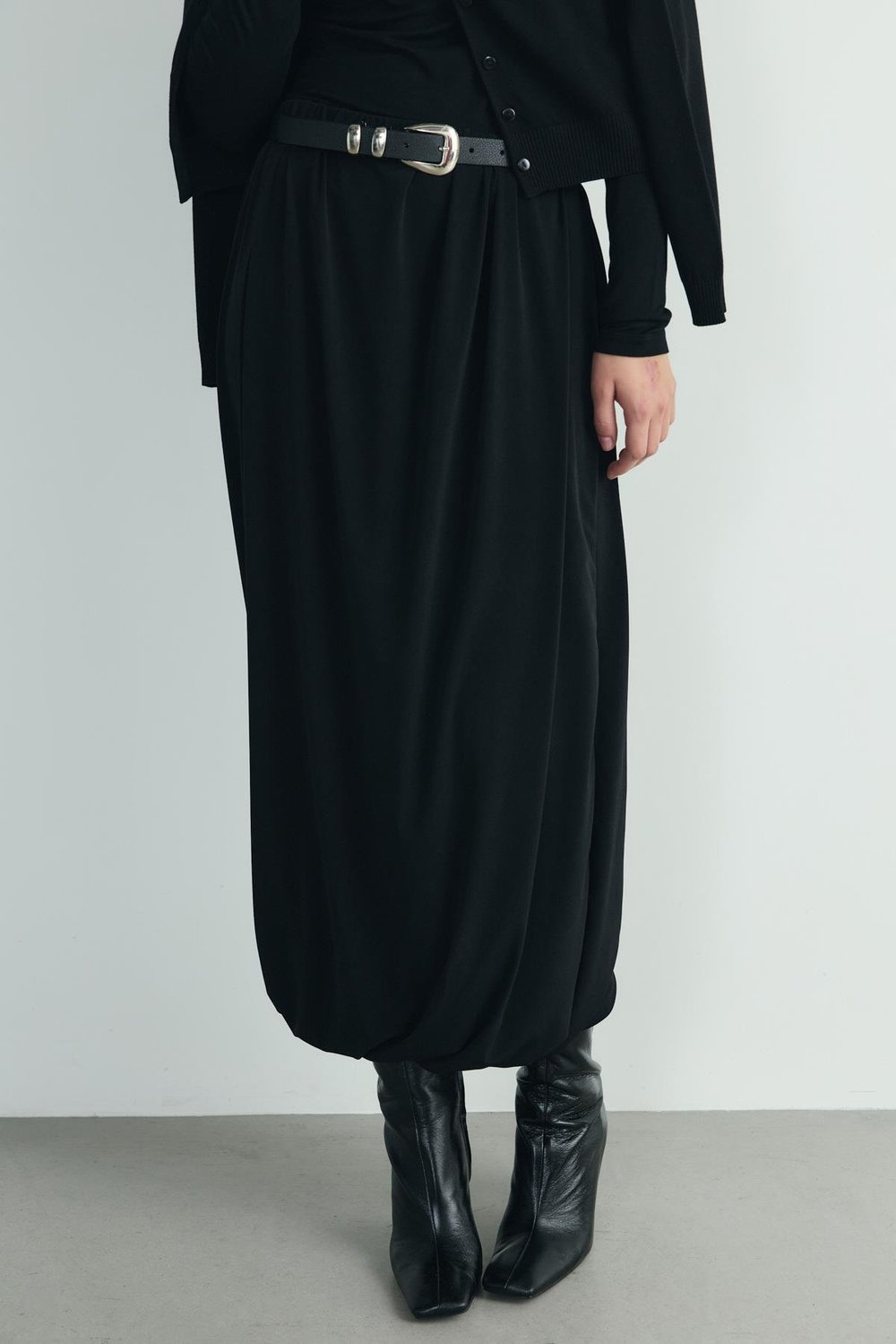 Siyah Emma Balon Midi Etek