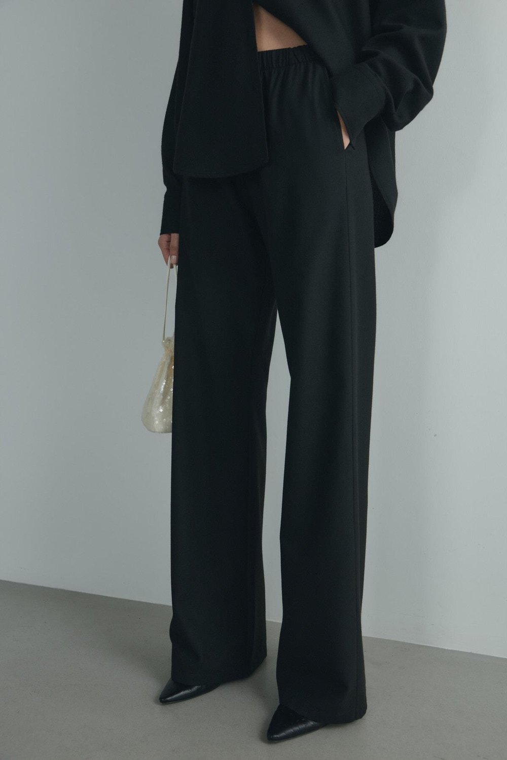 Siyah Jilly Lastikli Klasik Pantolon