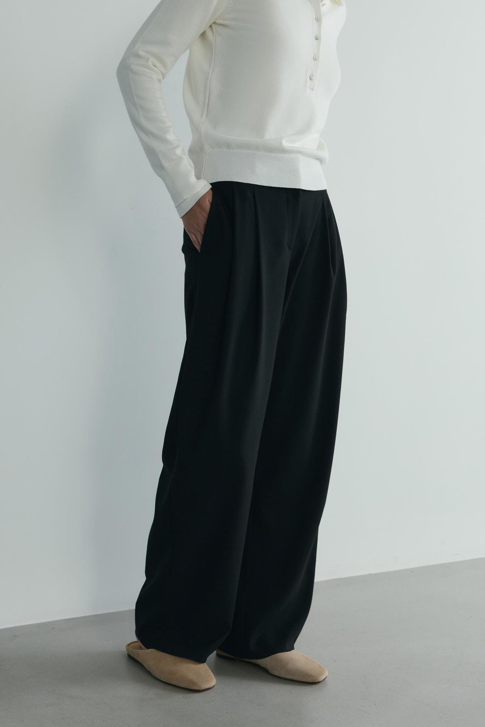 Siyah Lina Pileli Pantolon