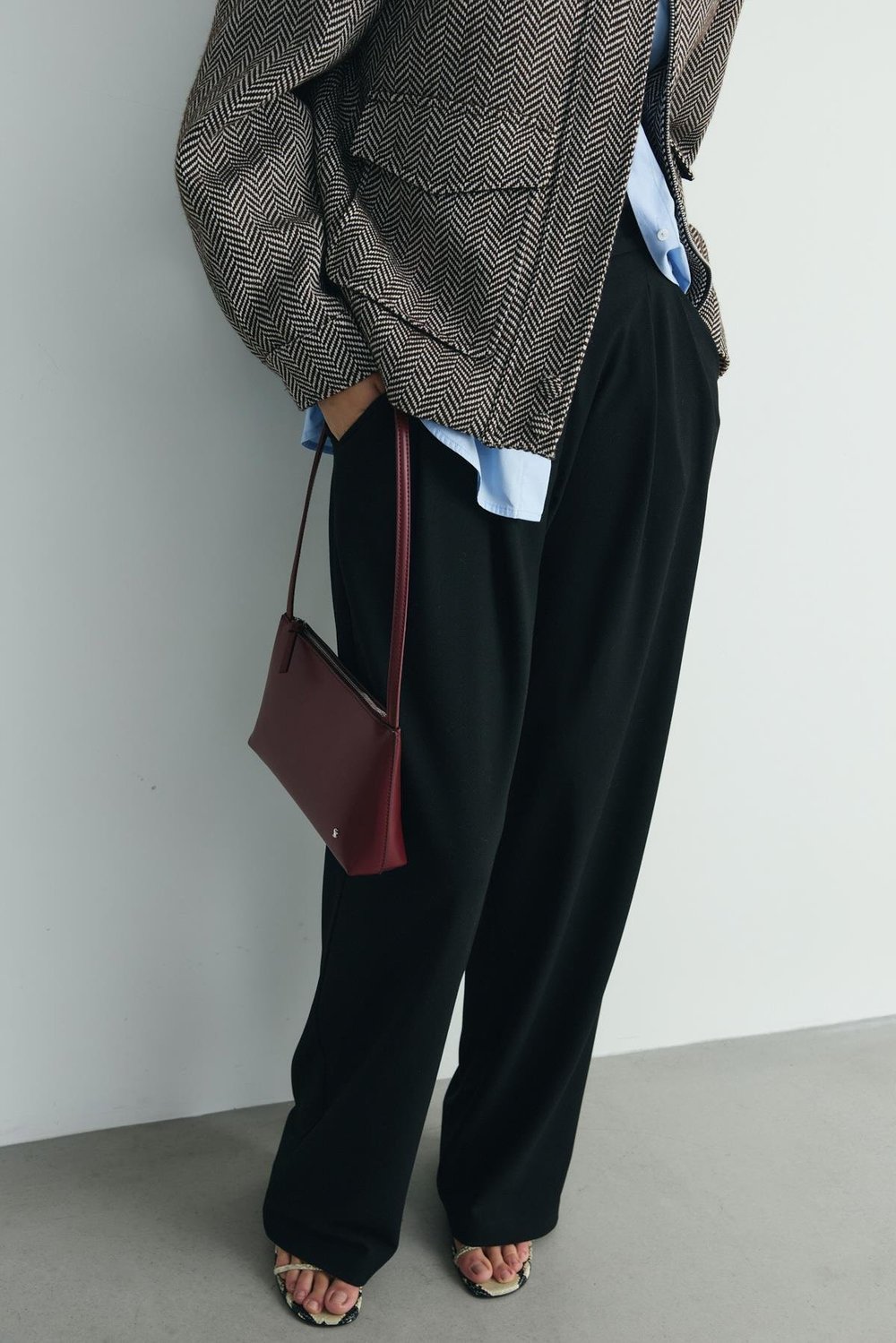 Siyah Lina Pileli Pantolon