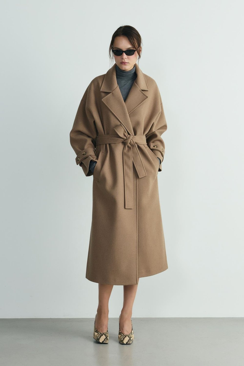 Sütlü Kahve Sudi Yırtmaçlı Maxi Kaban