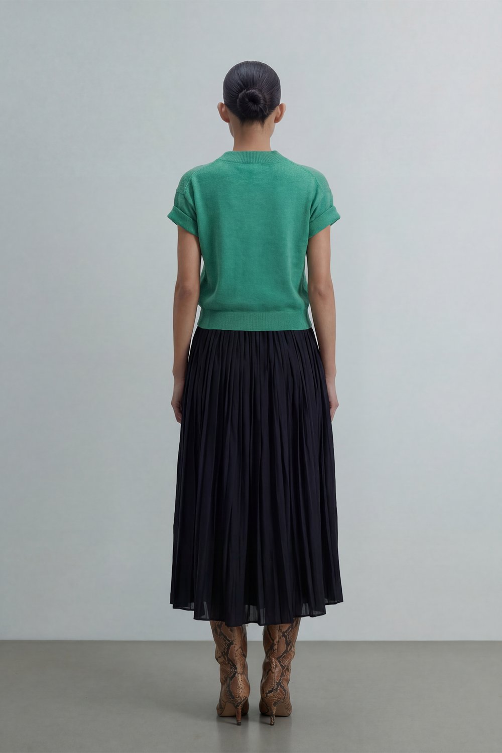 Robe Short-Sleeved Sweater