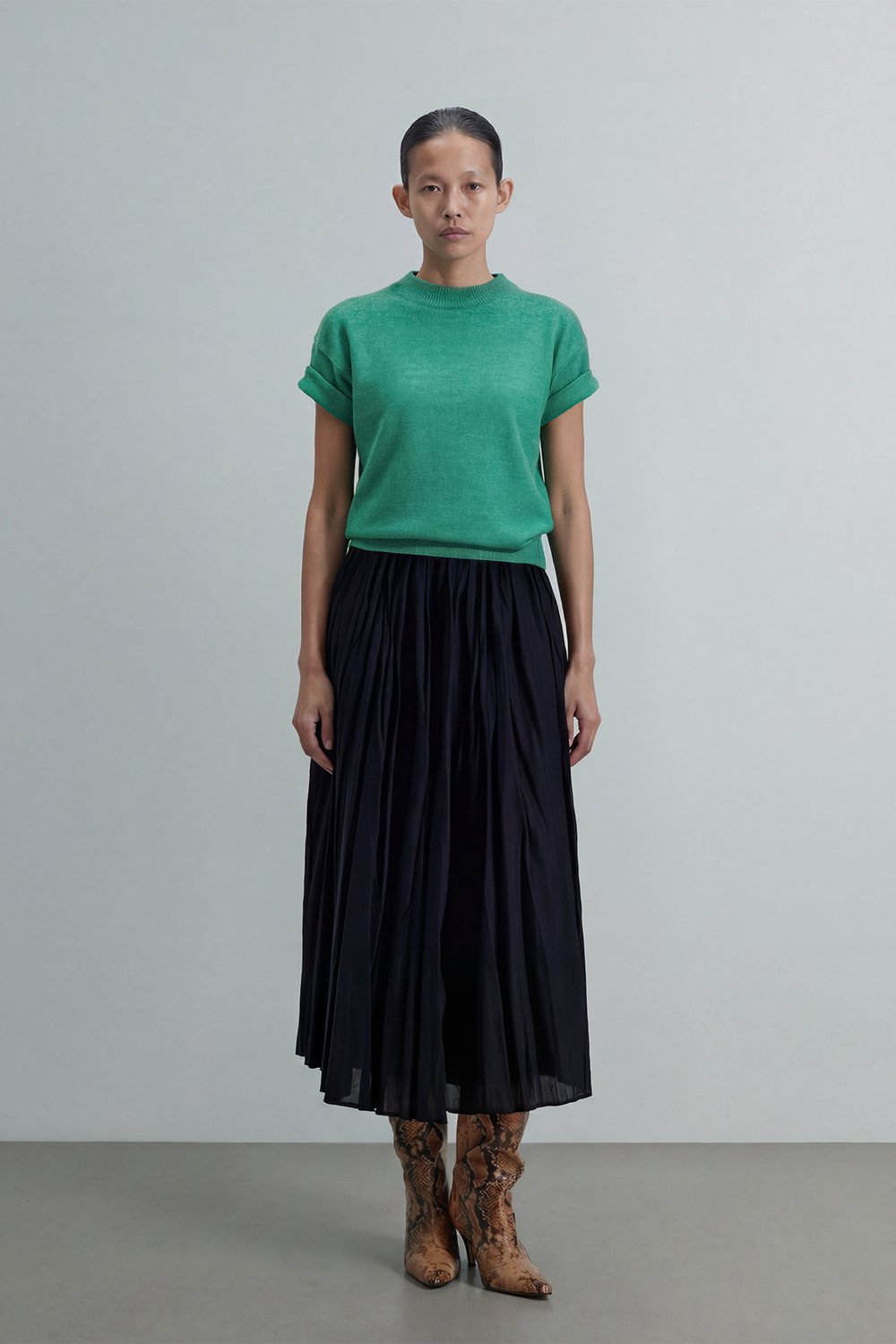 Robe Short-Sleeved Sweater