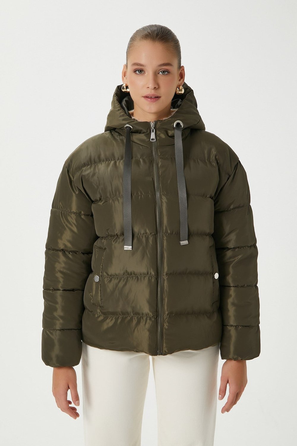 Kadın Strong Oversize Şişme Dik Kapüşonlu Haki Mont