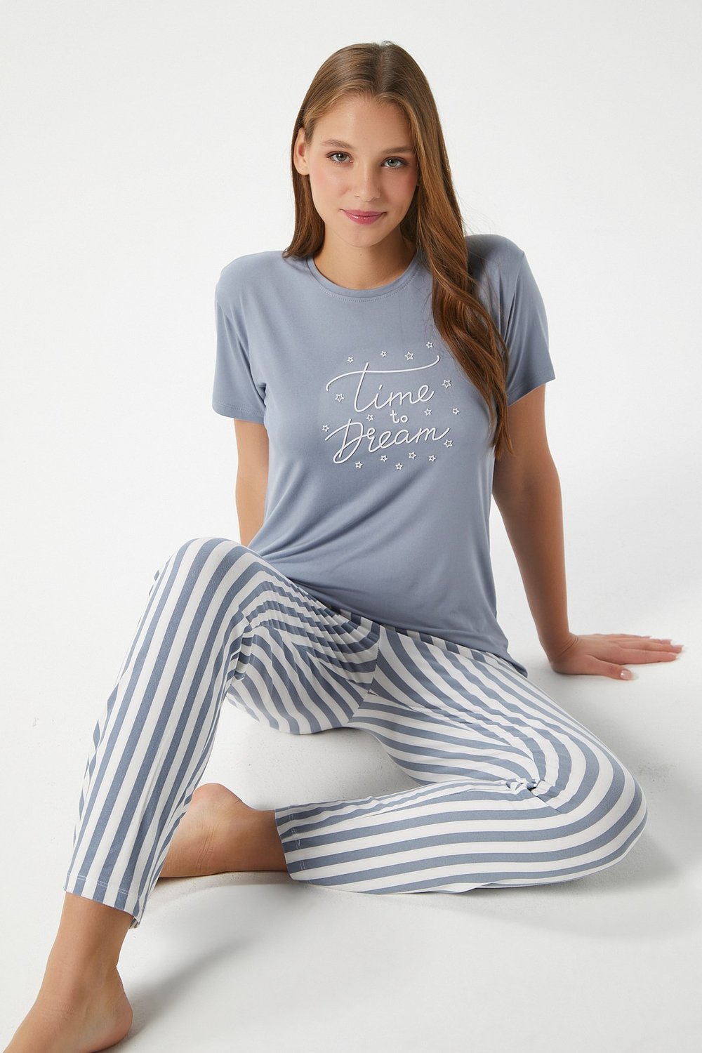 Kadın Time Yumuşak Doku Gri Çizgili Bisiklet Yaka Kısa Kollu Alt Üst Pijama Takımı