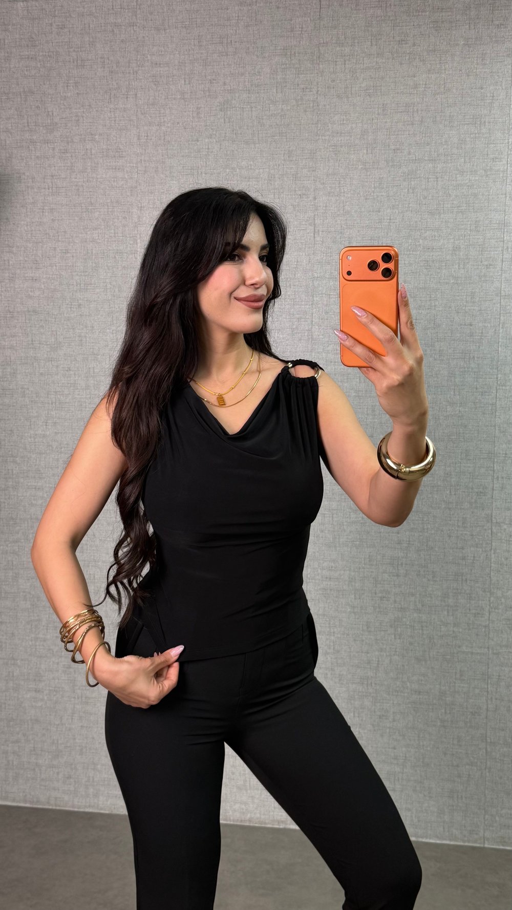 Cely Siyah Omuzu Tokalı Bluz