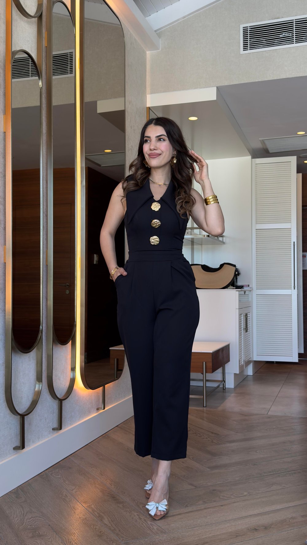 Cesika Siyah Geniş Yakalı Gold Düğmeli Tulum