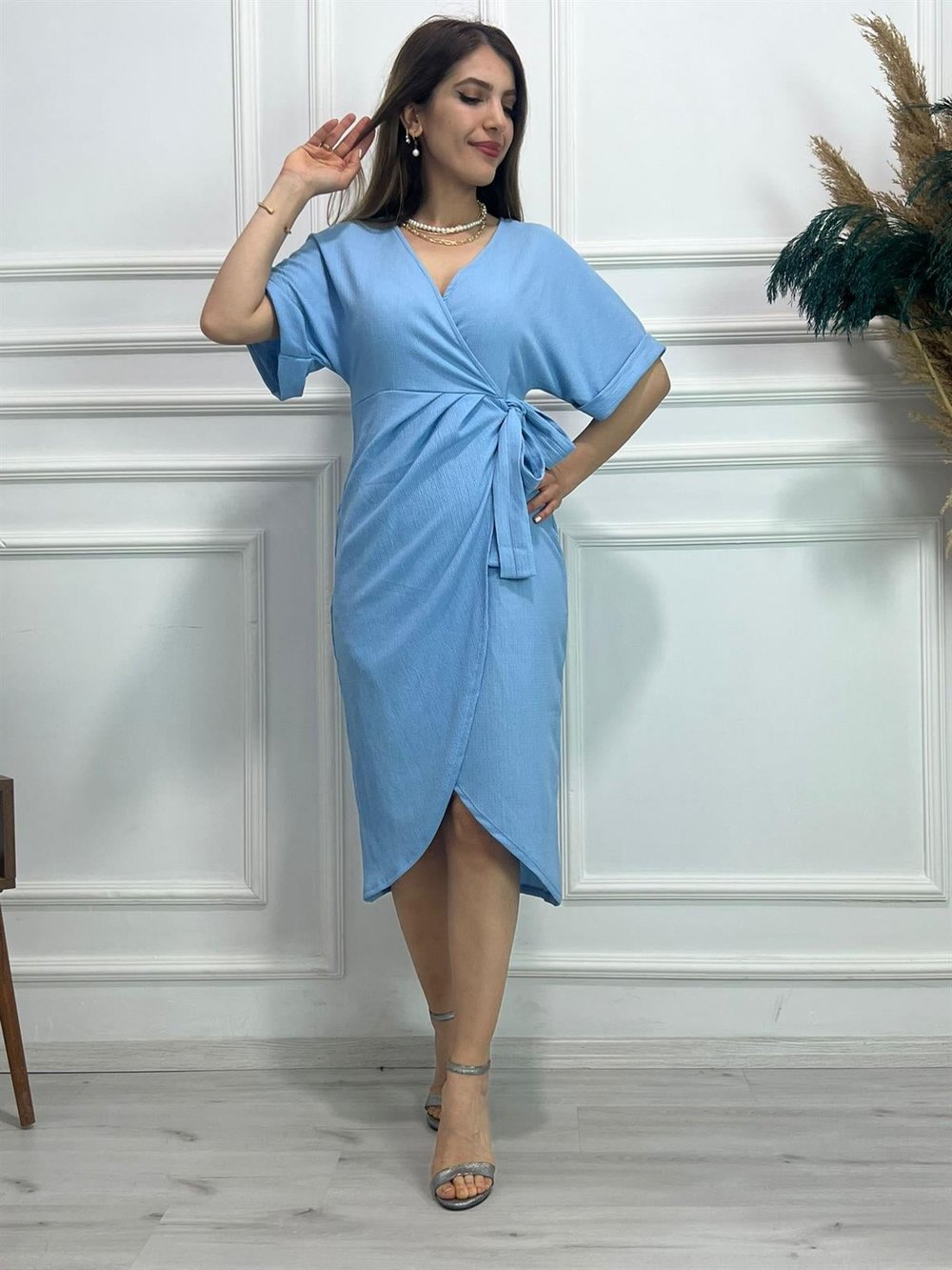 Chole Marka Model Bebe Mavisi Kruvaze Elbise