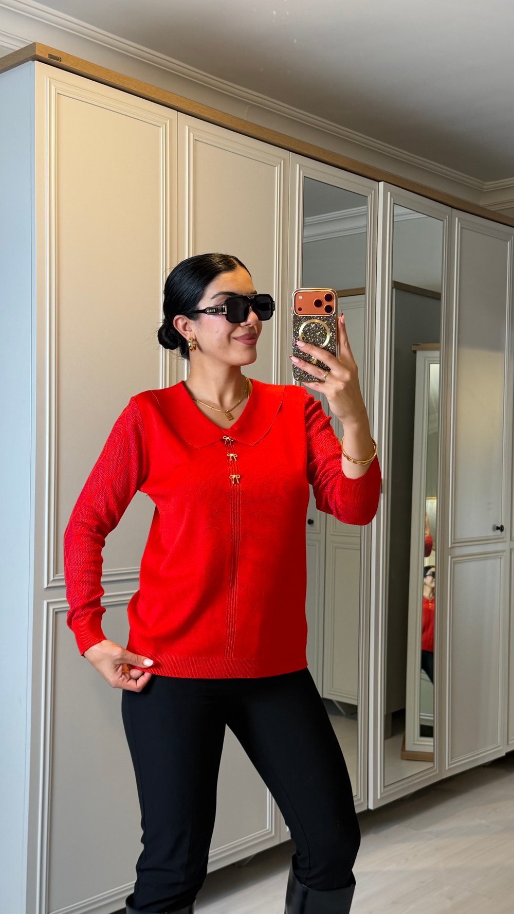Daria Kırmızı Yakalı Kol Detaylı Bluz