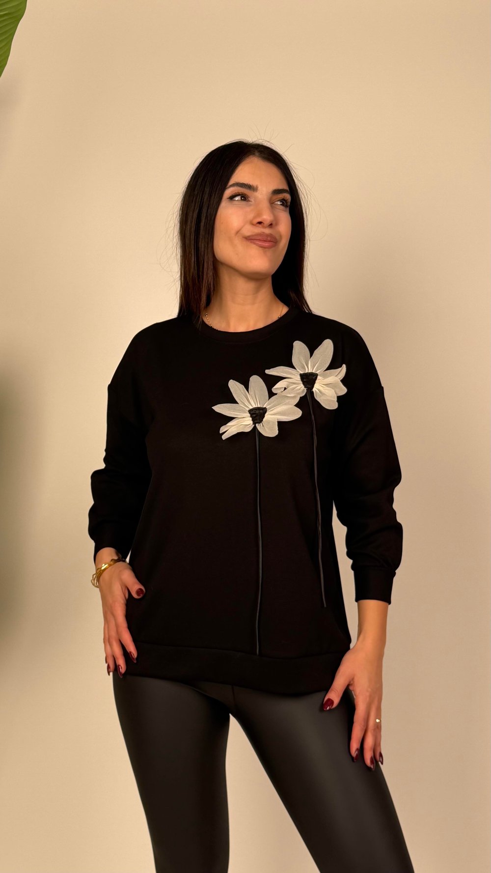 Emma Siyah Çiçekli Modal Sweatshirt 