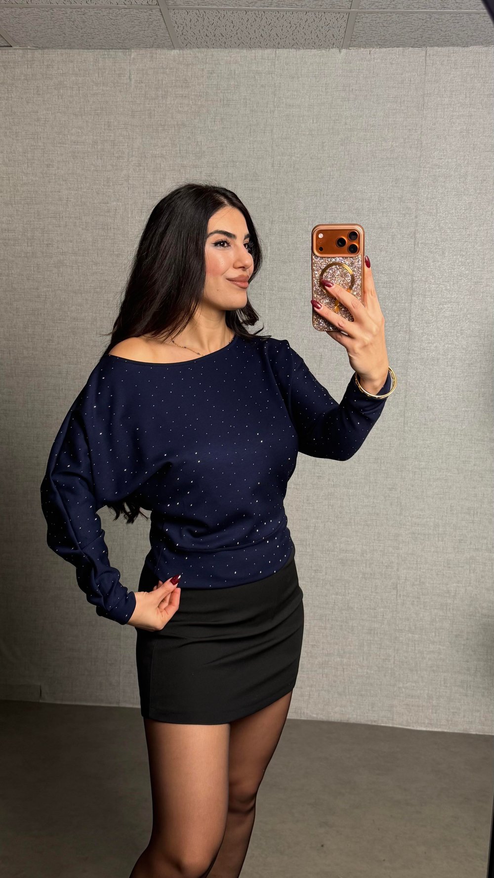 Karina Lacivert Taşlı Kayık Yaka Bluz