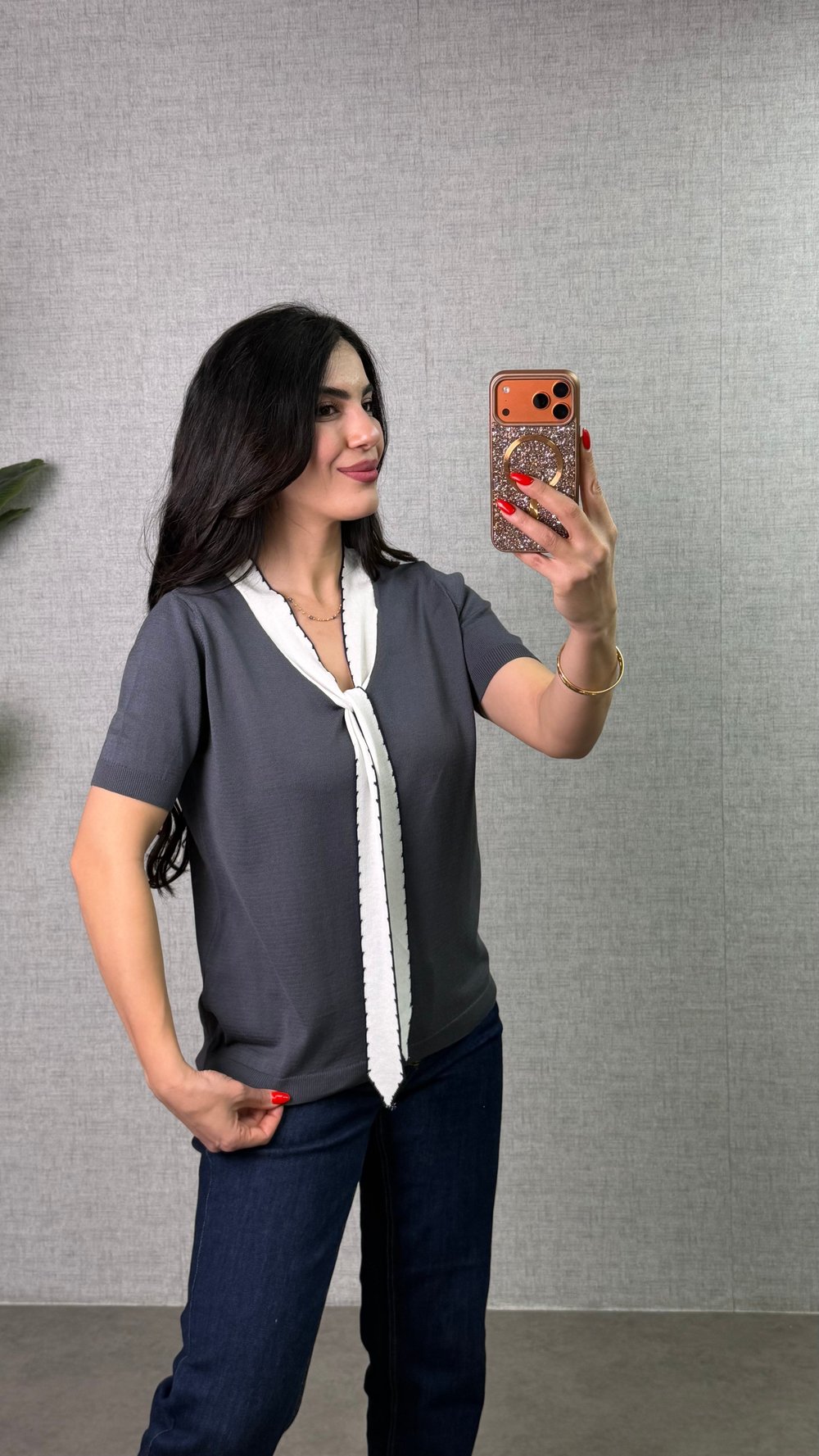 Lisa Gri Yakalı Kısa Kollu Bluz