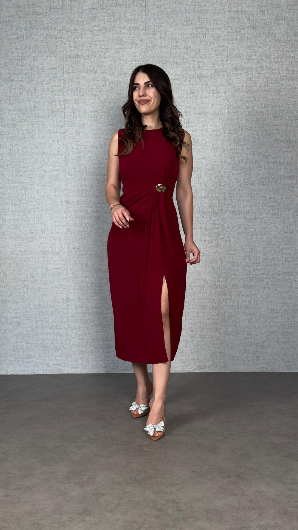 Sasa Bordo Broş Detaylı Yırtmaçlı Elbise