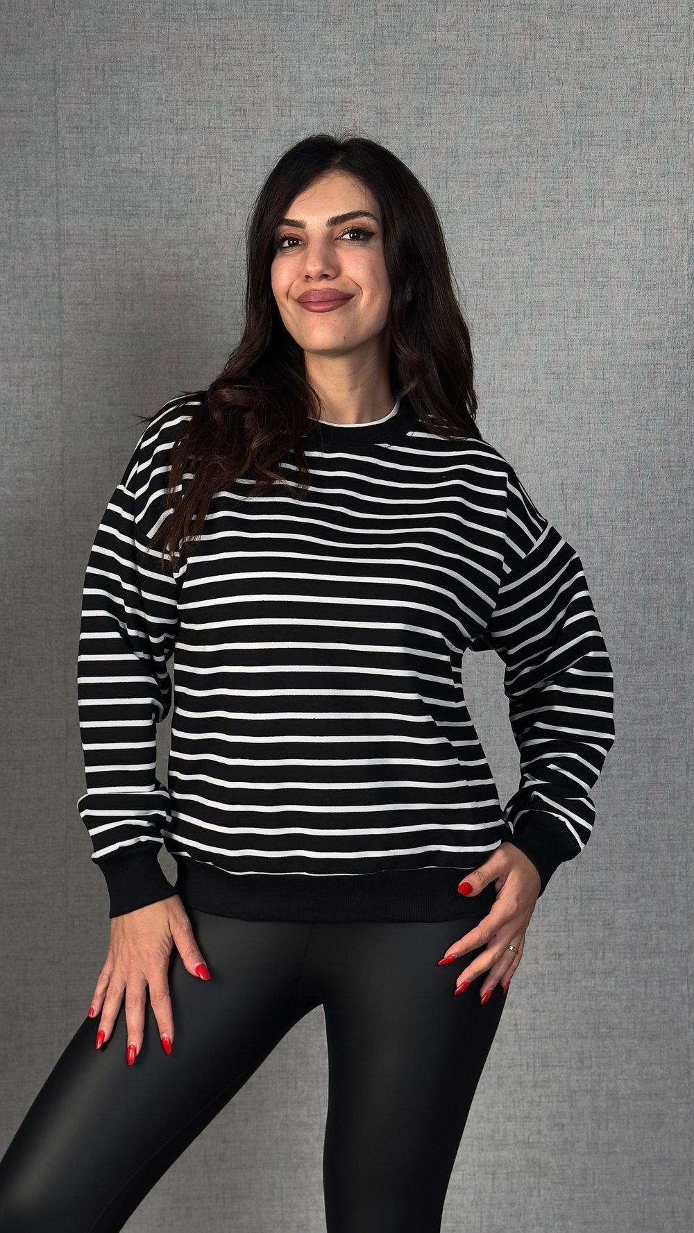 Vanga Siyah Çizgili Basic Sweatshirt