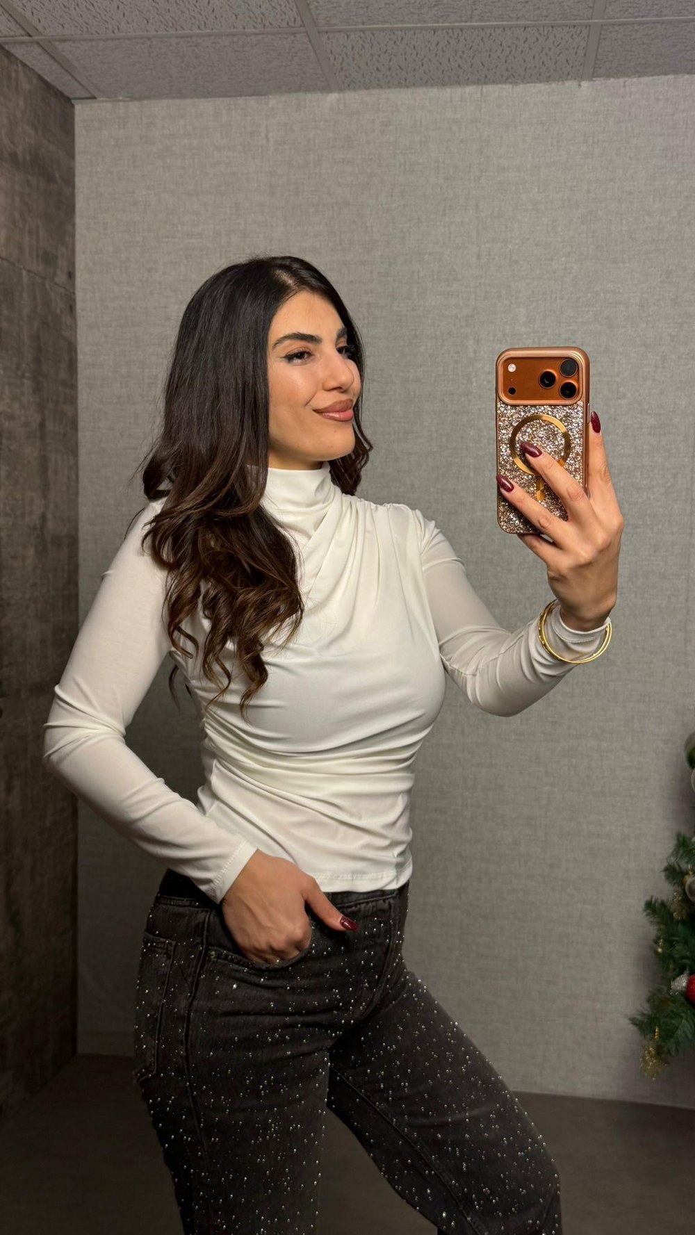 Yasmin Beyaz Drapeli Sandy Bluz