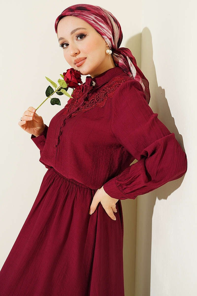 Güpürlü Yarım Brit Düğmeli Etekli Takım Bordo