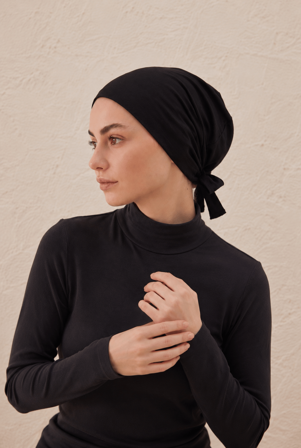 İpeksi Dikişsiz Bone Siyah