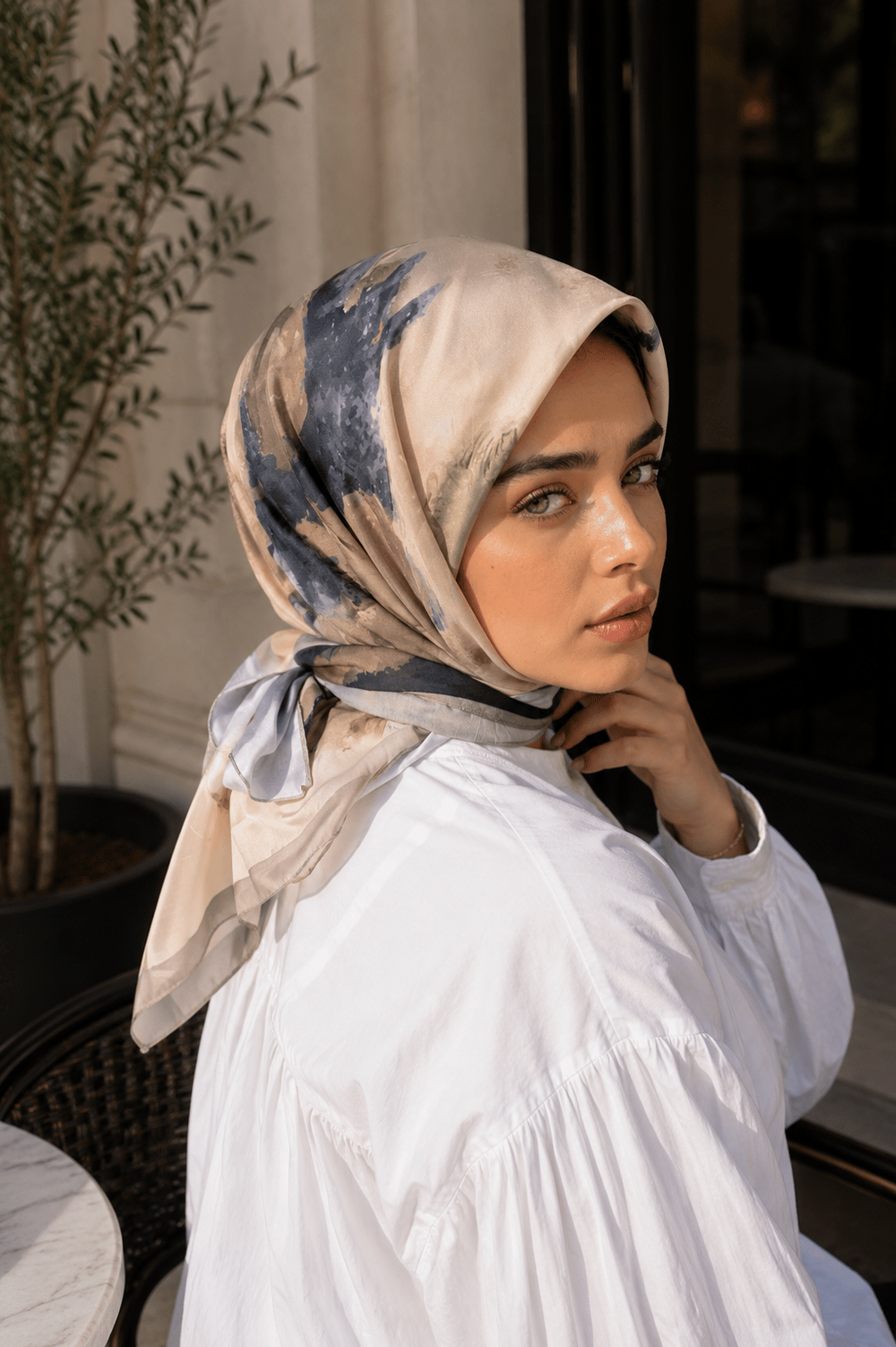 Modern Floral Desen Eşarp Serisi Vizon