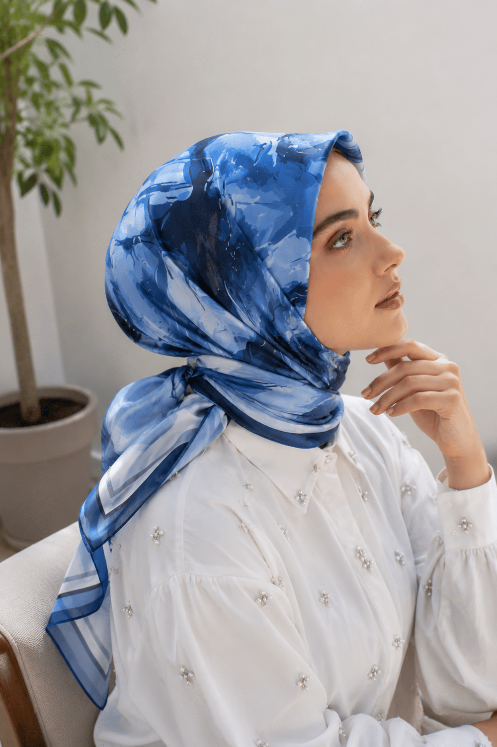 Pastel Çiçek Desen Eşarp Serisi Lacivert