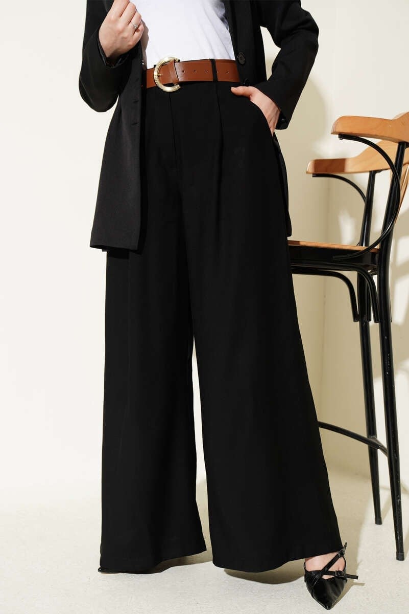 Pileli Kemerli Oversize Pantolon Siyah