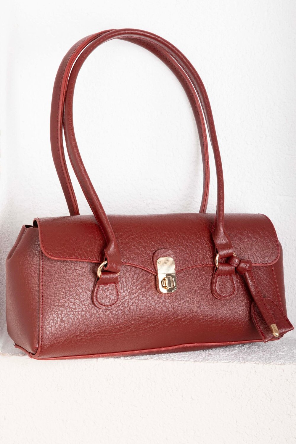 Retro Kilit Detaylı Baget Çanta Bordo