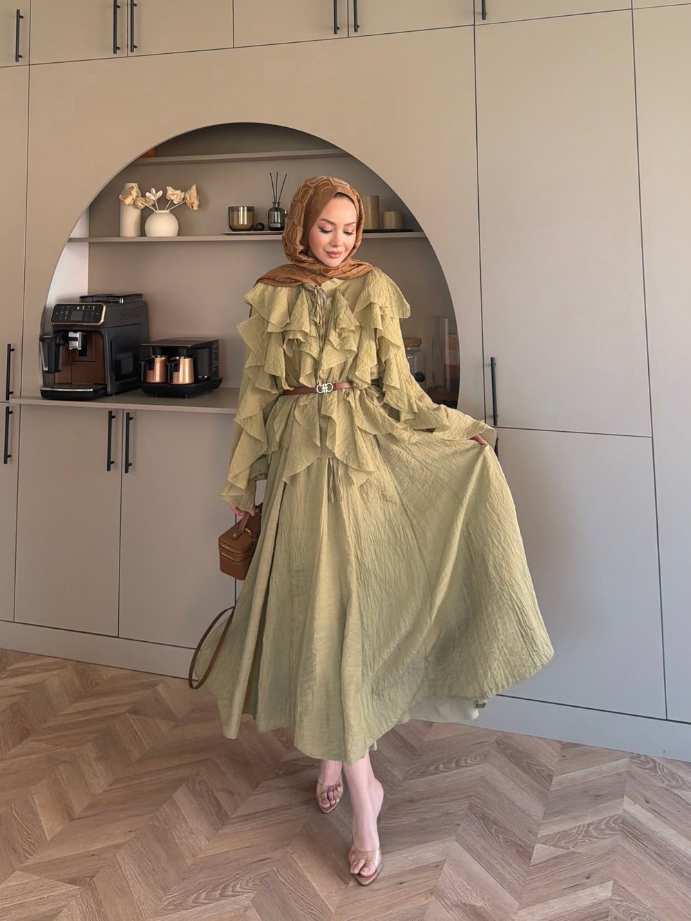 Angelina Fırfırlı Etekli Takım Yağ Yeşili