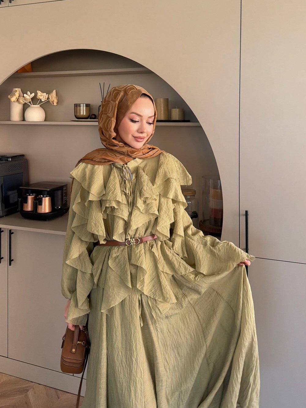 Angelina Fırfırlı Etekli Takım Yağ Yeşili