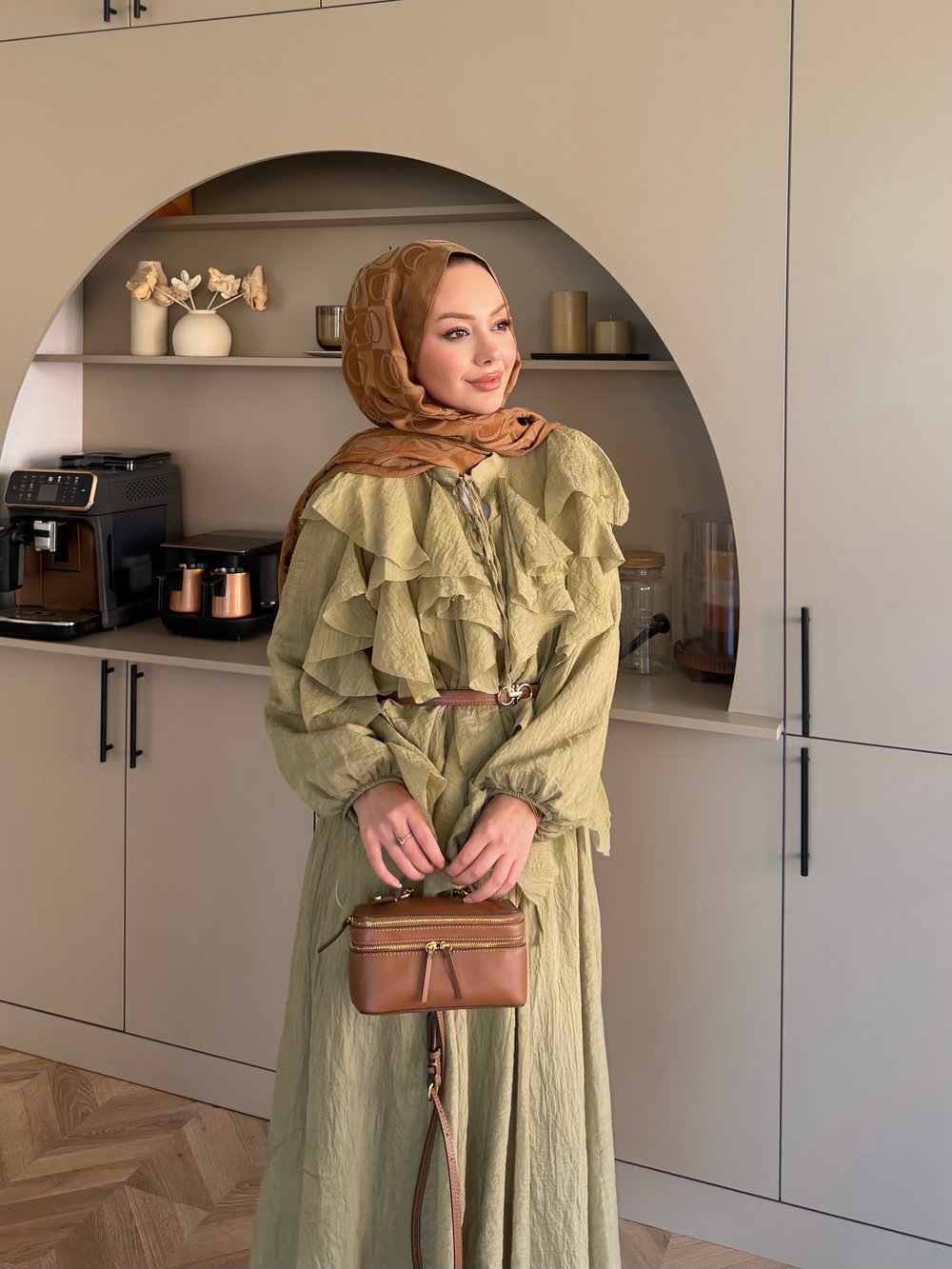 Angelina Fırfırlı Etekli Takım Yağ Yeşili