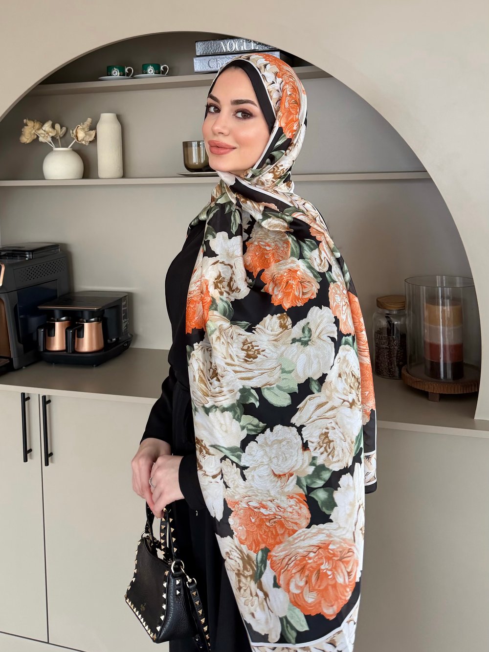 Çiçek Desen Şal Siyah