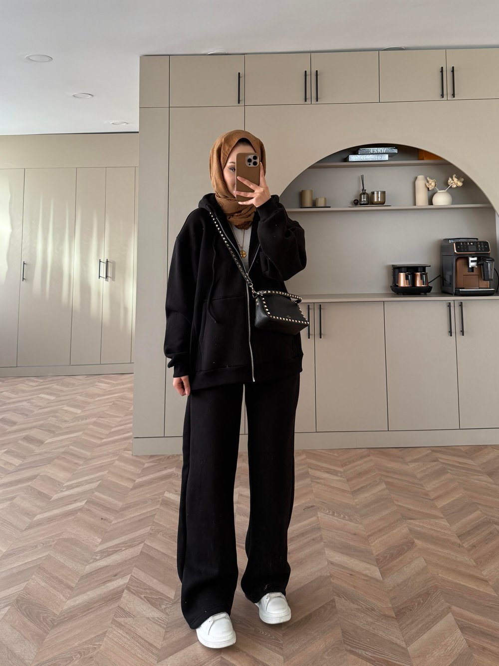 Delma Üç İplik Fermuarlı Takım Siyah