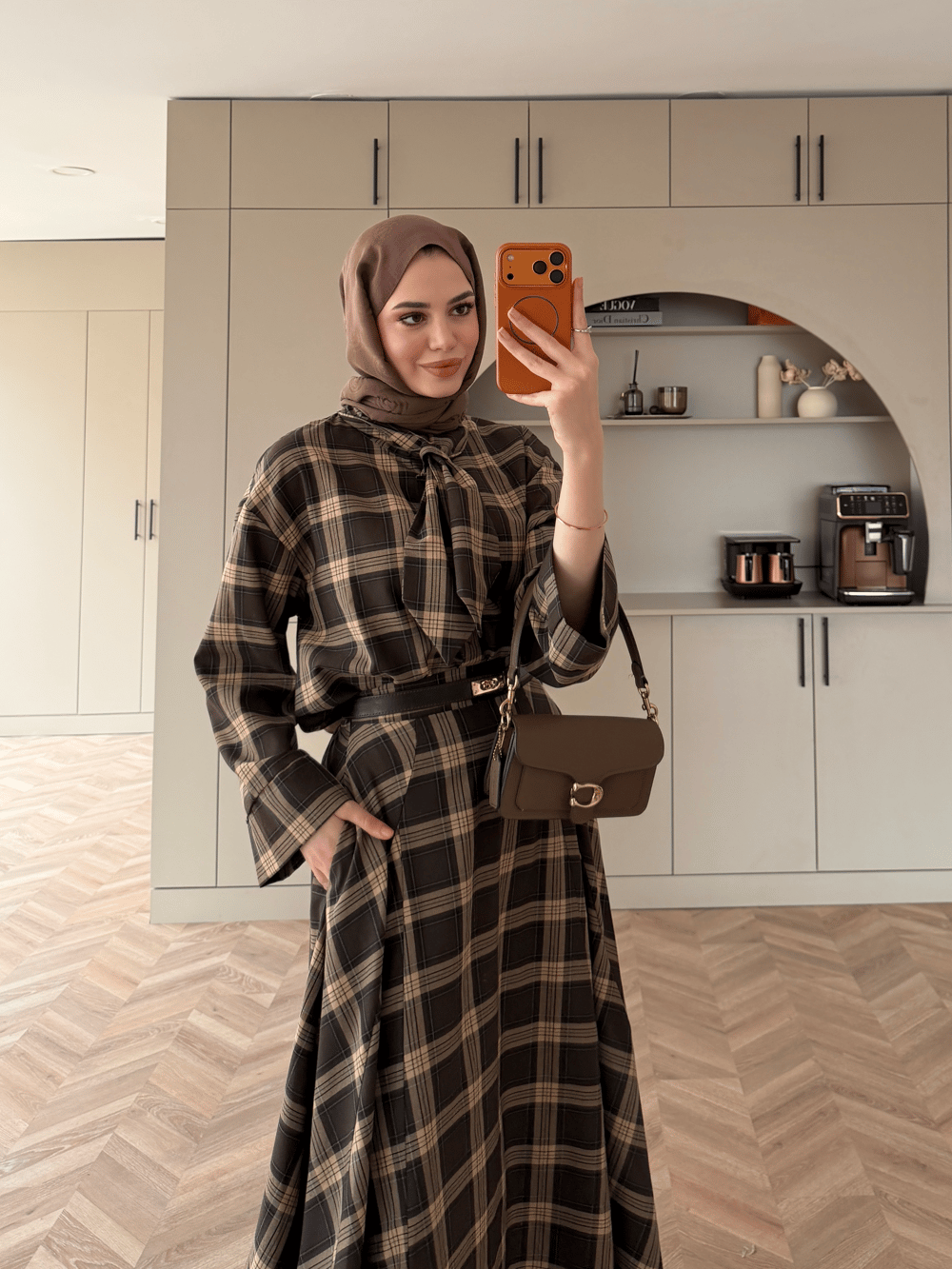 Eboni Bağlamalı Ekose Etekli Takım Kahve-Bej (2336)