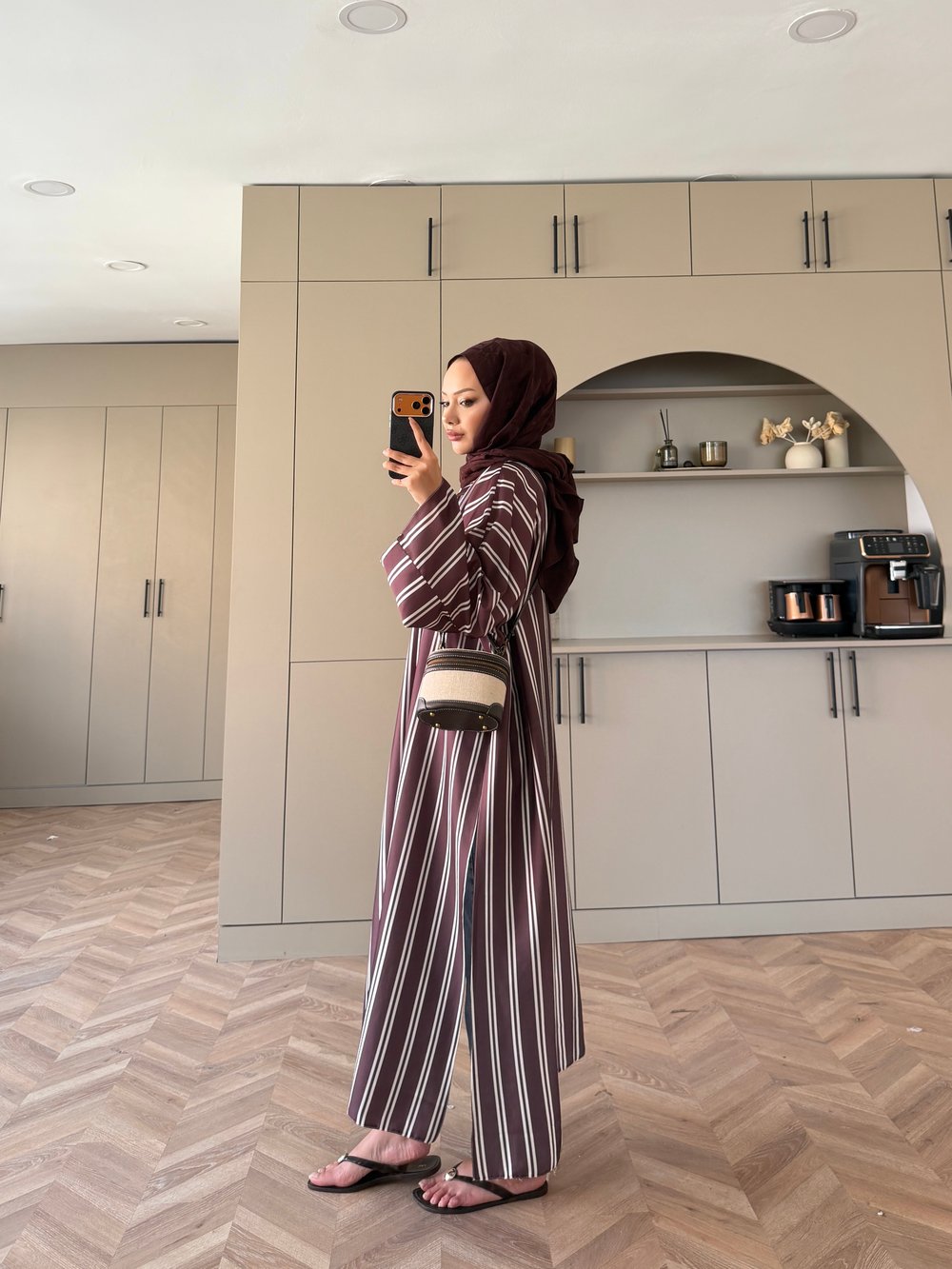 Ely Çizgili Saten Yırtmaçlı Bluz Kahve (4536)