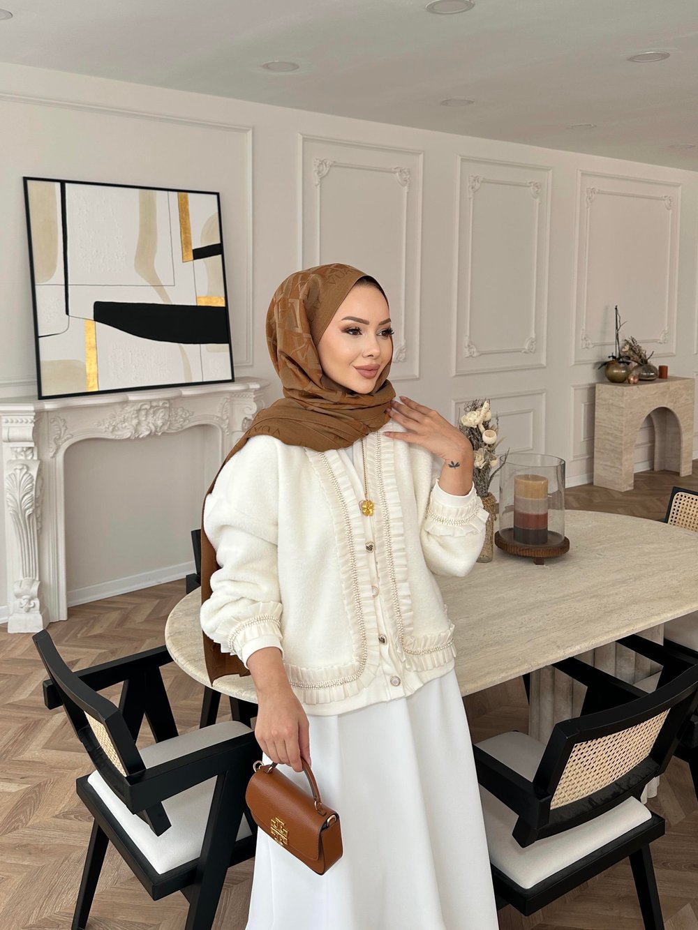 Fırfır Detaylı Peluş Hırka Ekru 