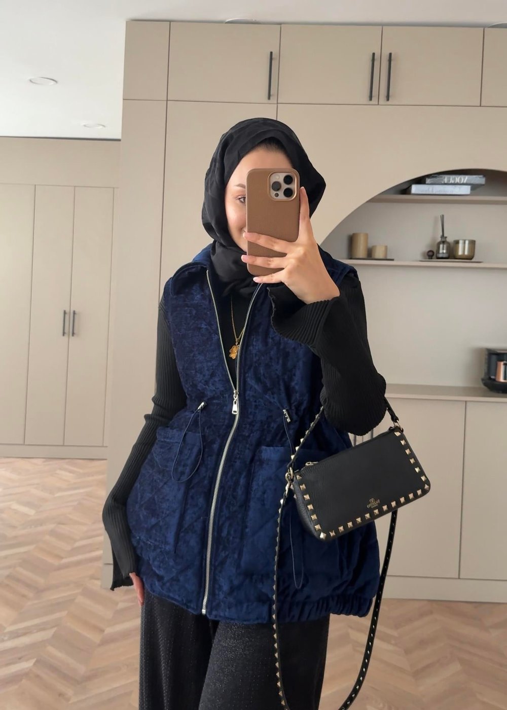 Kapitone Kadife Şişme Yelek Lacivert