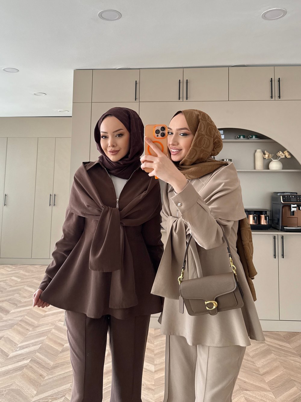 Lumar Pelerin Detaylı Pantolonlu Takım Kahve (2364)