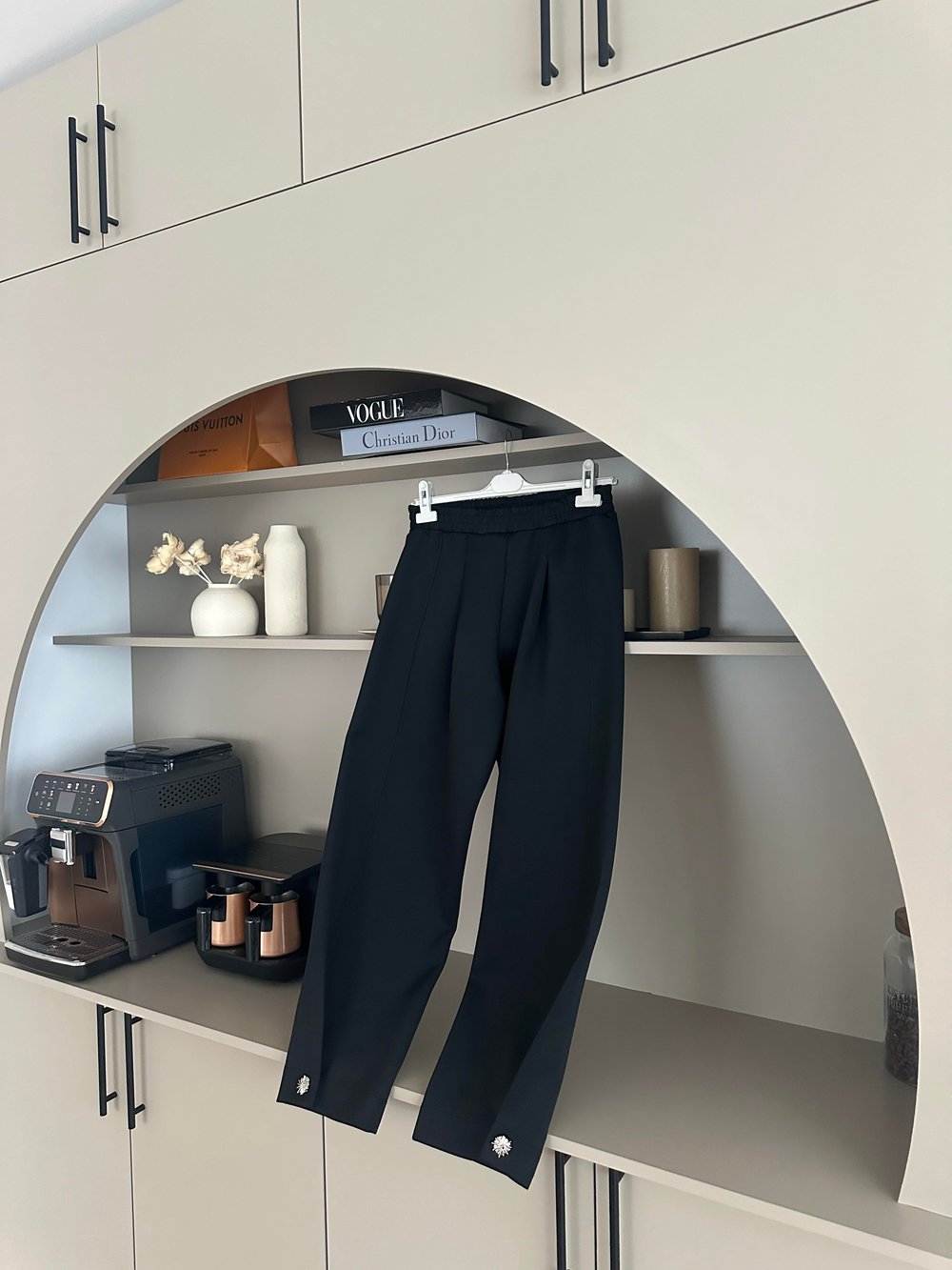 Metal Toka Detaylı Pantolon Siyah