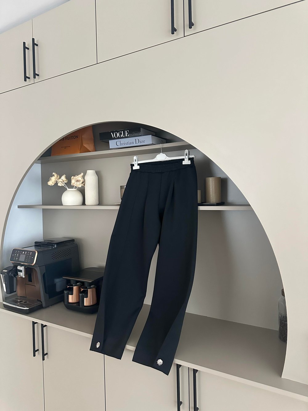 Metal Toka Detaylı Pantolon Siyah