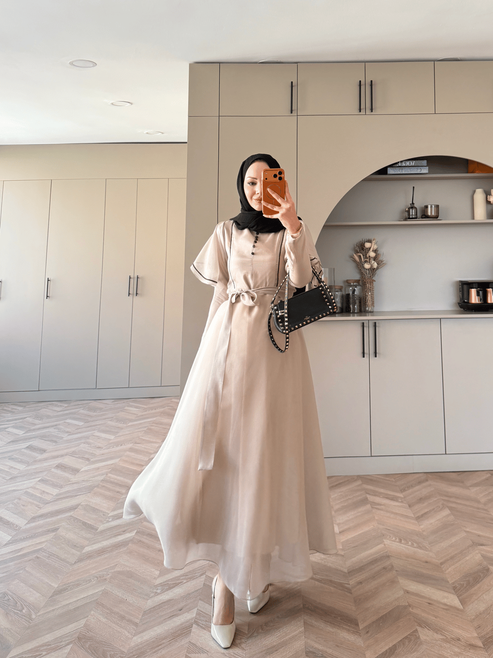 Muse Nakış Detaylı Volanlı Elbise Bej (26056)