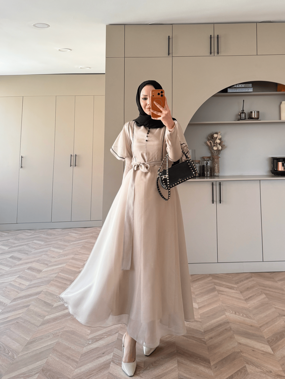Muse Nakış Detaylı Volanlı Elbise Bej (26056)