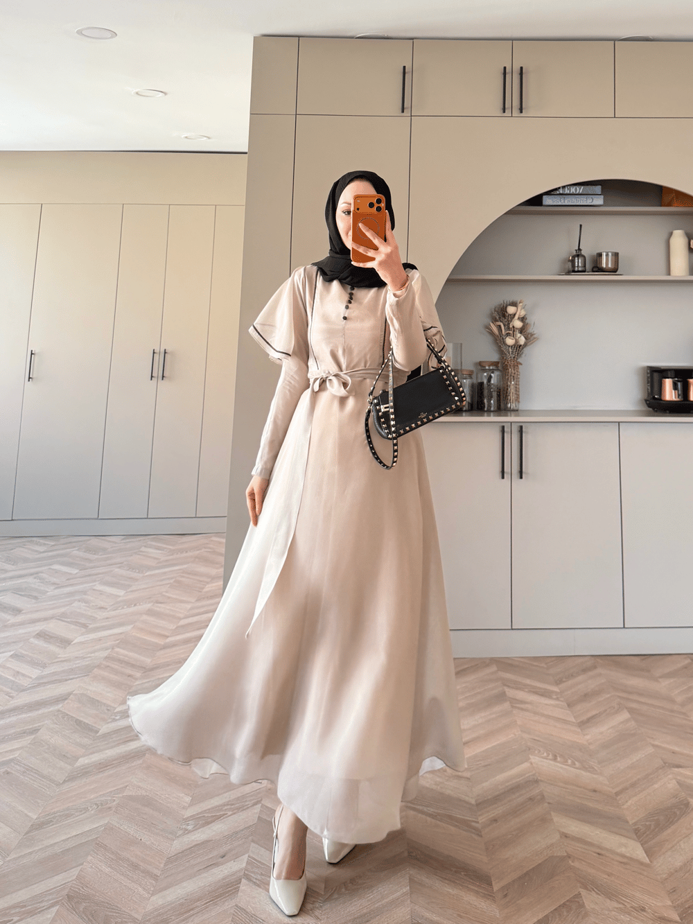 Muse Nakış Detaylı Volanlı Elbise Bej (26056)
