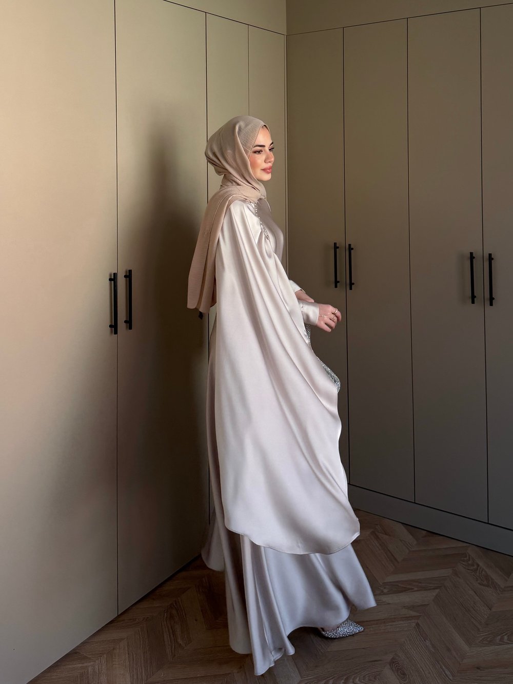 Nalia Şal Detaylı Saten Elbise Bej (26079)