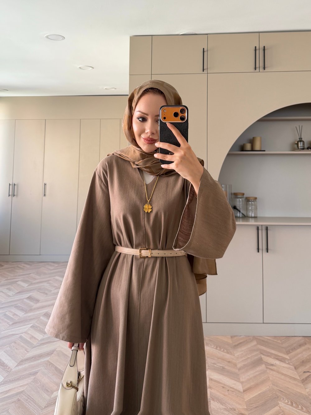 (ÖNSİPARİŞ) 7 İş günü sonra kargolanacaktır Rima Keten Elbise Vizon (4527)