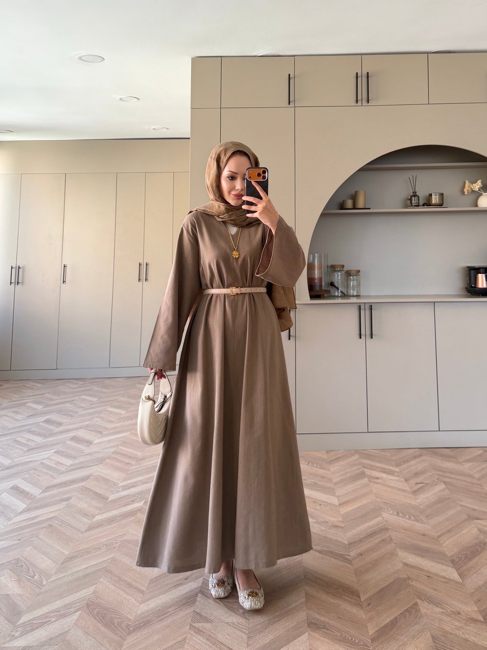 (ÖNSİPARİŞ) 7 İş günü sonra kargolanacaktır Rima Keten Elbise Vizon (4527)
