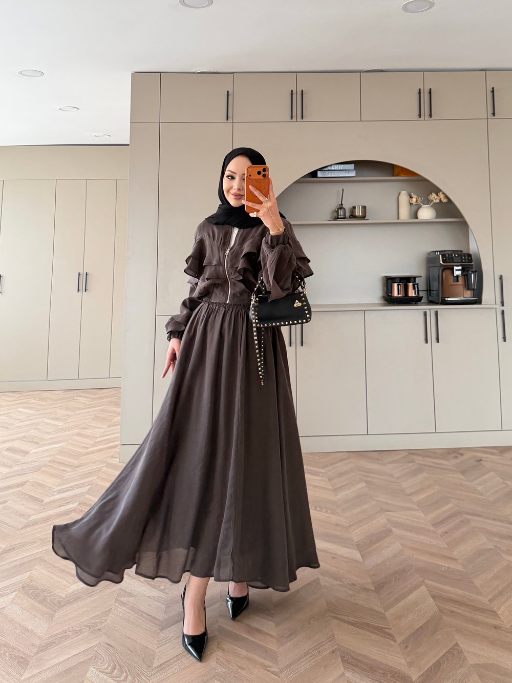 Roxanne Fırfırlı Ceketli Etekli Takım Kahve (2021)