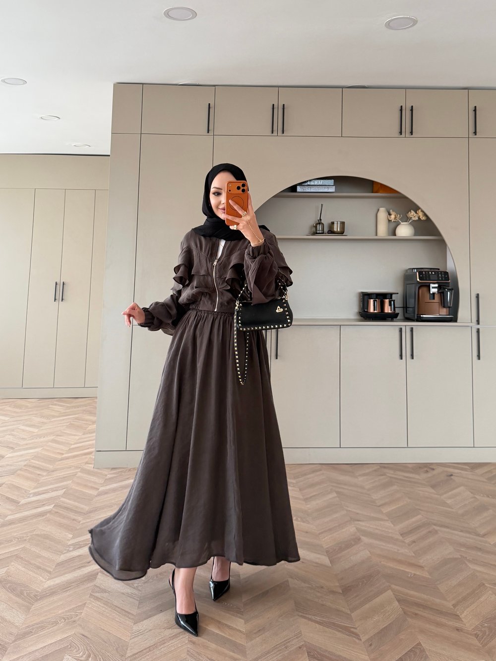 Roxanne Fırfırlı Ceketli Etekli Takım Kahve (2021)