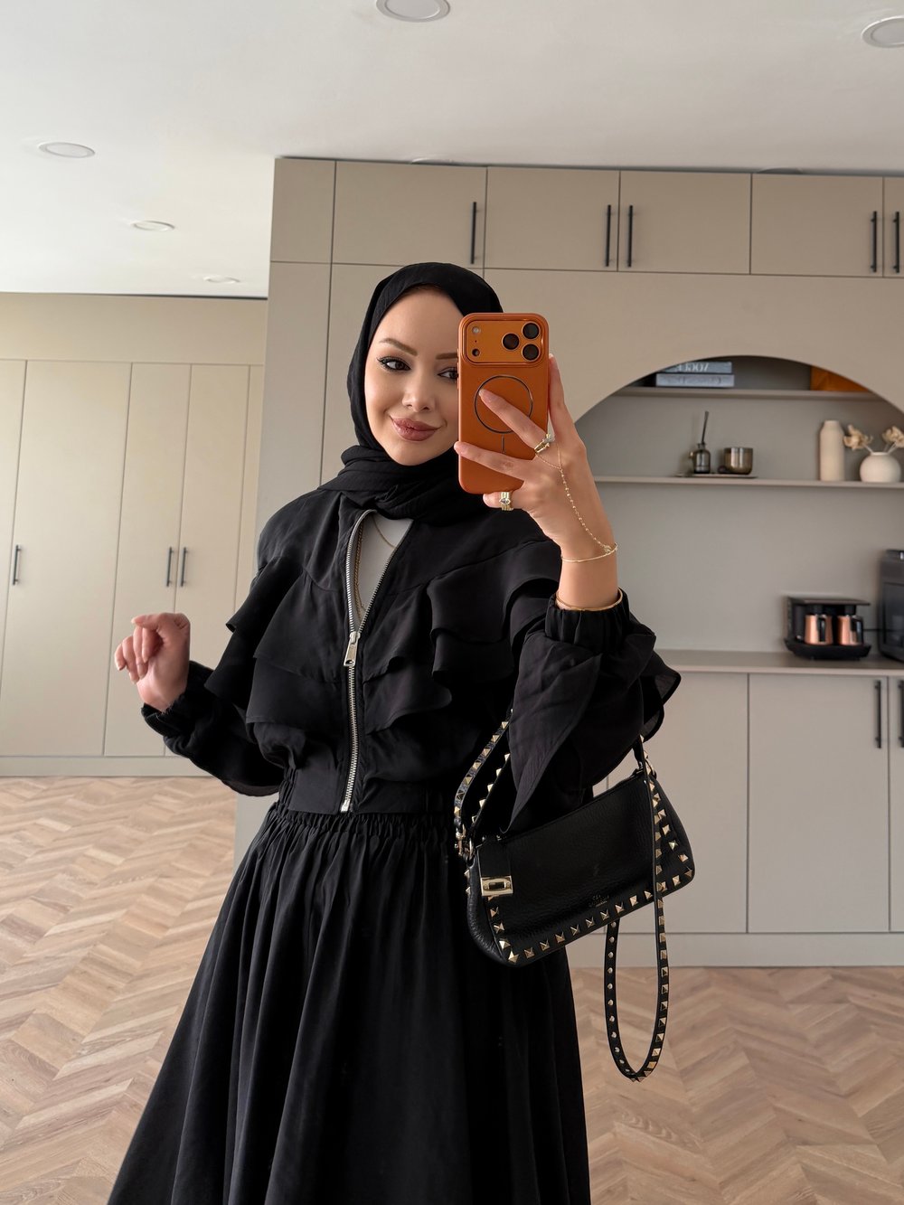 Roxanne Fırfırlı Ceketli Etekli Takım Siyah (2021)